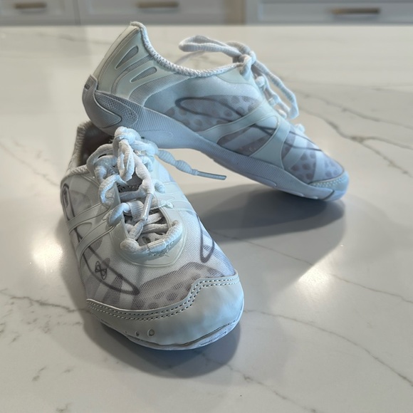 NFINITY Shoes Nfinity Vengeance Cheer Shoes White Size Y Poshmark